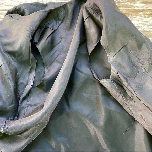 Vintage 50s cropped black jacket with 3/4 length sleeves big buttons, size small - Picture 9 of 12